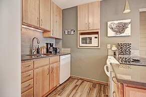 Beautiful Mountain Condo A Minute to Lift - AN210 by RedAwning