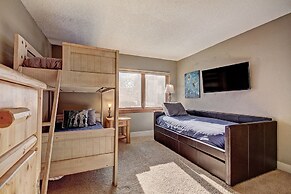 Beautiful Mountain Condo A Minute to Lift - AN210 by RedAwning