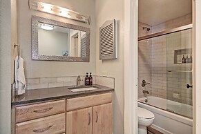 Beautiful Mountain Condo A Minute to Lift - AN210 by RedAwning