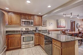 CM336 and CM337 Copper Mtn Inn by RedAwning