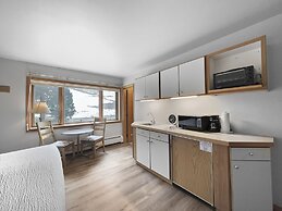 Amazing Location - Steps to American Eagle Lift - CJ202 by RedAwning