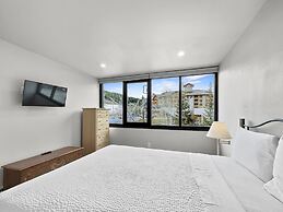 Amazing Location - Steps to American Eagle Lift - CJ202 by RedAwning