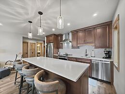 Amazing Location - Steps to American Eagle Lift - CJ202 by RedAwning