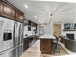 Amazing Location - Steps to American Eagle Lift - CJ202 by RedAwning