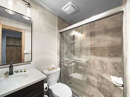 Amazing Location - Steps to American Eagle Lift - CJ202 by RedAwning