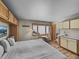 Amazing Location - Steps to American Eagle Lift - CJ202 by RedAwning