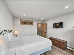 Amazing Location - Steps to American Eagle Lift - CJ202 by RedAwning