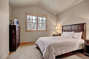 Mountain Chalet Right Next To The Lift - 39B by RedAwning