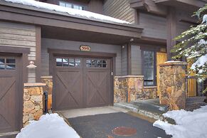 Mountain Chalet Right Next To The Lift - 39B by RedAwning