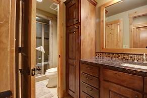 Mountain Chalet Right Next To The Lift - 39B by RedAwning