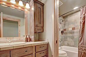 Mountain Chalet Right Next To The Lift - 39B by RedAwning