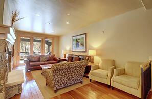 Mountain Chalet Right Next To The Lift - 39B by RedAwning