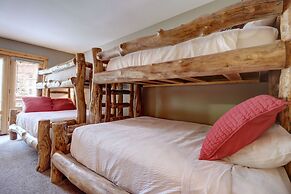 Stunning Views From This Condo - TM325 by RedAwning