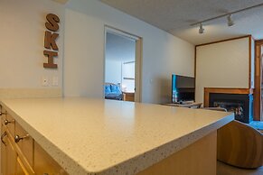 Comfortable Cozy Condo - Short Walk to American Eagle Lift - SH402 by 