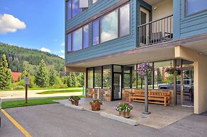 Comfortable Cozy Condo - Short Walk to American Eagle Lift - SH402 by 