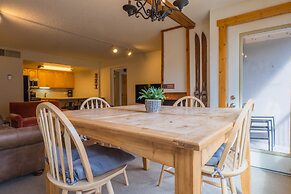 Comfortable Cozy Condo - Short Walk to American Eagle Lift - SH402 by 