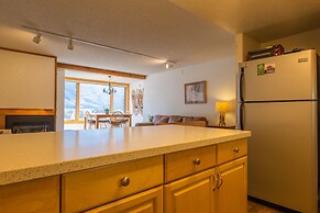 Comfortable Cozy Condo - Short Walk to American Eagle Lift - SH402 by 