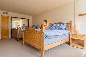 Comfortable Cozy Condo - Short Walk to American Eagle Lift - SH402 by 