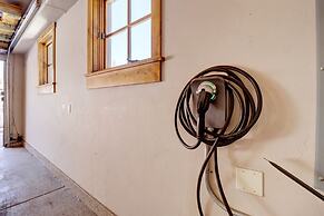 Incredible Executive Private Pet Friendly Home - LR902 by RedAwning