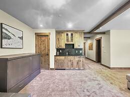 Incredible Executive Private Pet Friendly Home - LR902 by RedAwning