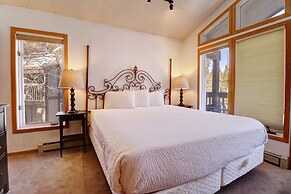 Cc301 Cross Creek 2br 2ba 2 Bedroom Condo by RedAwning