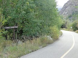 315 Woodbridge 2 Bedroom Condo by RedAwning