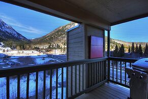 315 Woodbridge 2 Bedroom Condo by RedAwning