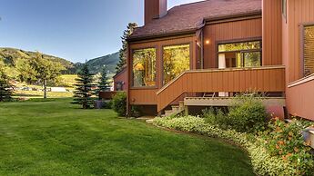 3 Kings Mountain Vista 2 Bedroom Home by RedAwning