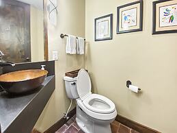 3 Kings Mountain Vista 2 Bedroom Home by RedAwning