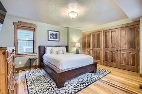 Upper Woodside Luxury 3 Bedroom Home