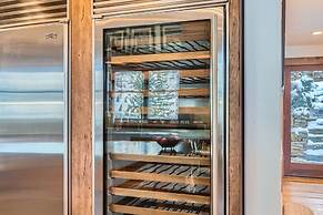 Upper Woodside Luxury 3 Bedroom Home