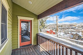 Upper Woodside Luxury 3 Bedroom Home