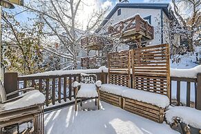 Upper Woodside Luxury 3 Bedroom Home