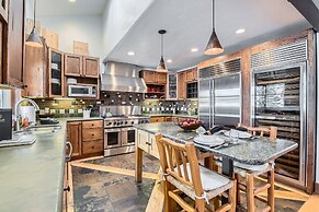 Upper Woodside Luxury 3 Bedroom Home