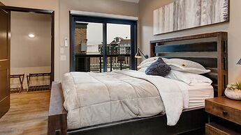 Ski Ge Loft 3 Bedroom Condo by RedAwning