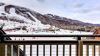 Ski Ge Loft 3 Bedroom Condo by RedAwning