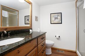 188 Ridgepoint 3 Bedroom Townhouse by RedAwning