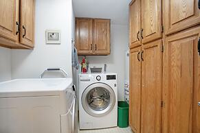 188 Ridgepoint 3 Bedroom Townhouse by RedAwning