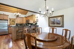 188 Ridgepoint 3 Bedroom Townhouse by RedAwning