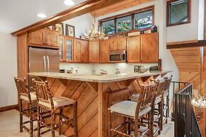 125 Ridgepoint  3 Bedroom Townhouse by RedAwning