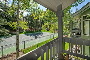 125 Ridgepoint  3 Bedroom Townhouse by RedAwning
