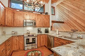 125 Ridgepoint  3 Bedroom Townhouse by RedAwning