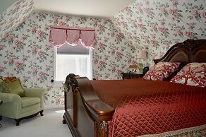 Bald Mountain House Inn at the Wolf Laurel Resort