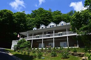 Bald Mountain House Inn at the Wolf Laurel Resort