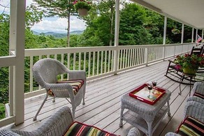 Bald Mountain House Inn at the Wolf Laurel Resort