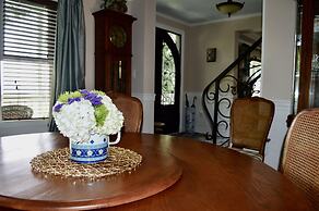 Bald Mountain House Inn at the Wolf Laurel Resort