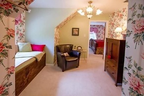 Bald Mountain House Inn at the Wolf Laurel Resort