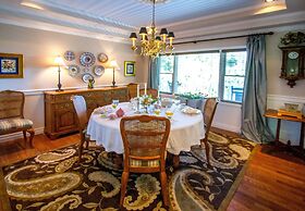 Bald Mountain House Inn at the Wolf Laurel Resort