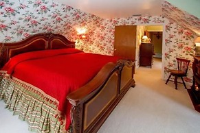 Bald Mountain House Inn at the Wolf Laurel Resort