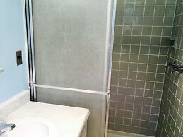 Kenoza Lake View Manor